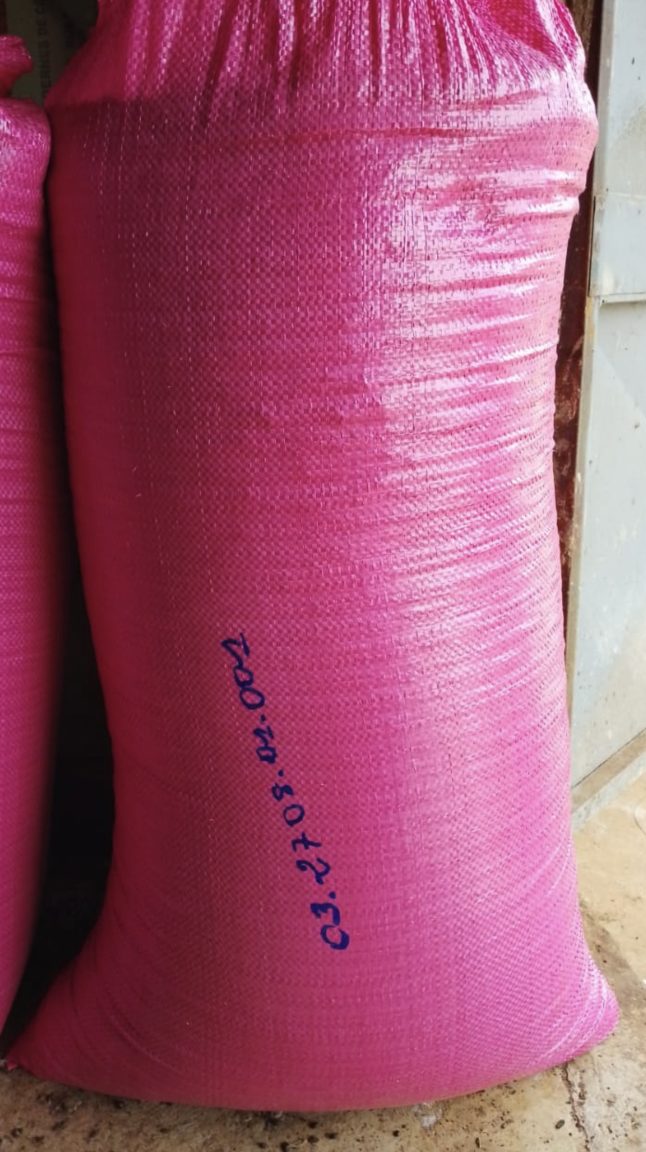 Bag identified with its traceability code in the Ivoire Essentials warehouse